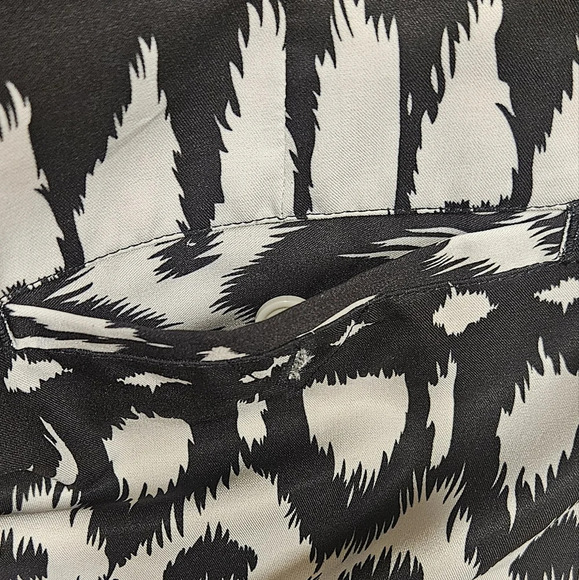 AW Golf Allyson Whitmore black Abtract print athletic Sport golf skort size 16 - Picture 4 of 11